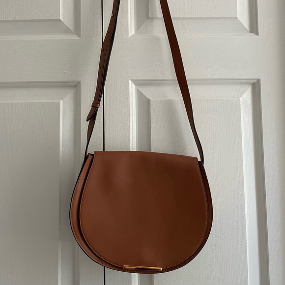 Cuyana Bags Cuyana Saddle Crossbody Bag Chestnut Poshmark